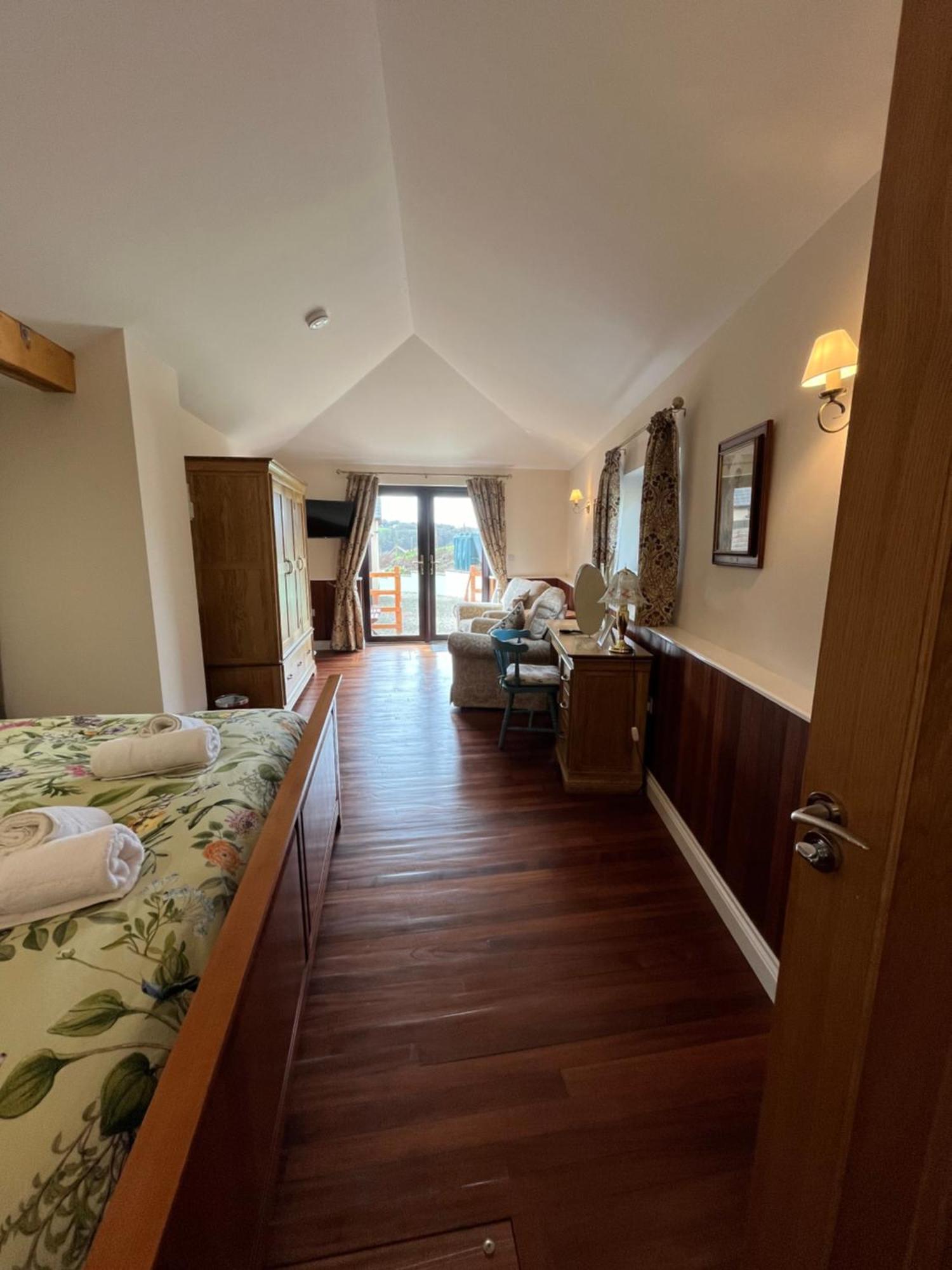 Neuadd Villa Llanwnen 외부 사진