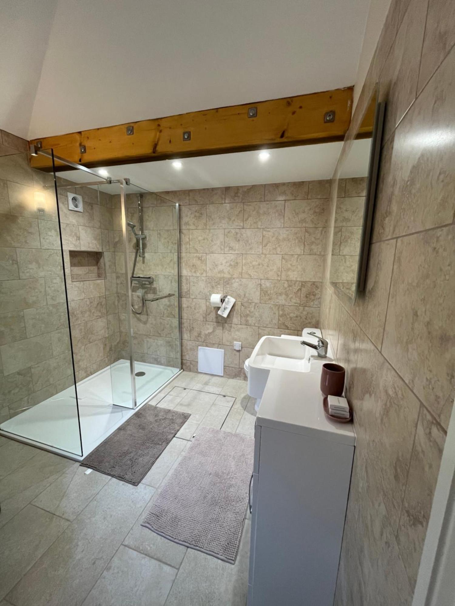 Neuadd Villa Llanwnen 외부 사진